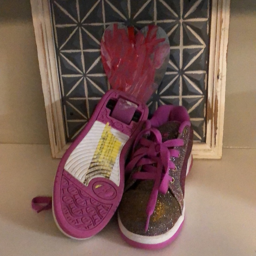 Gold and pink sparkly Heelys - Picture 2 of 6